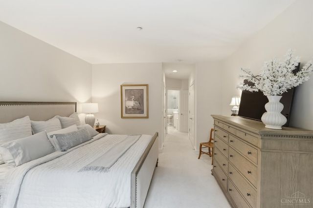 3942 Miami Road, Mariemont, OH 45227
