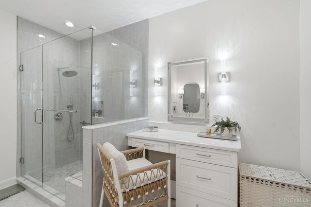 3942 Miami Road, Mariemont, OH 45227