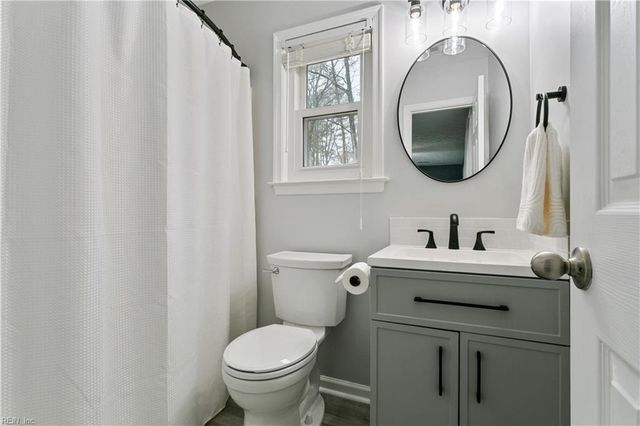 4454 Old Squaw LN, Gloucester, VA 23061