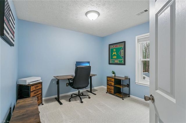 4454 Old Squaw LN, Gloucester, VA 23061