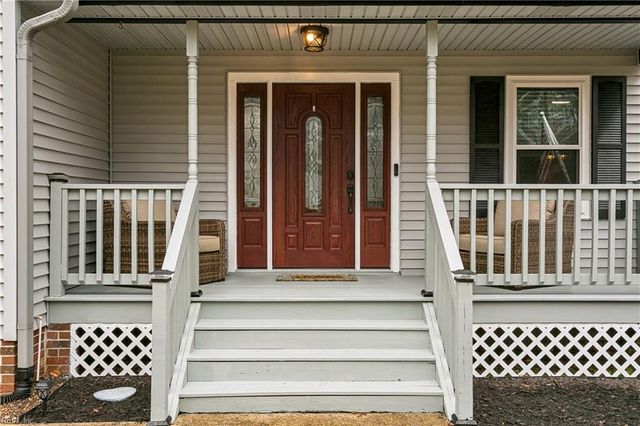 4454 Old Squaw LN, Gloucester, VA 23061