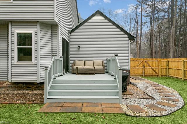 4454 Old Squaw LN, Gloucester, VA 23061