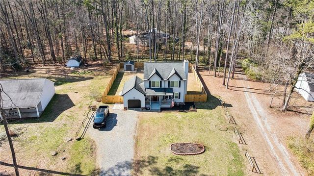 4454 Old Squaw LN, Gloucester, VA 23061