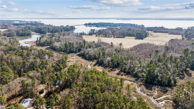 4454 Old Squaw LN, Gloucester, VA 23061