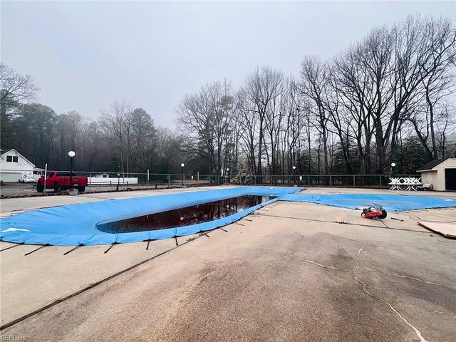 4454 Old Squaw LN, Gloucester, VA 23061