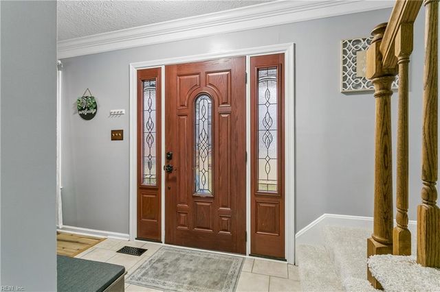 4454 Old Squaw LN, Gloucester, VA 23061