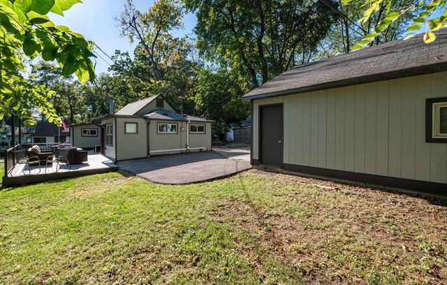 W298N2808 Shady LANE, Pewaukee, WI 53072