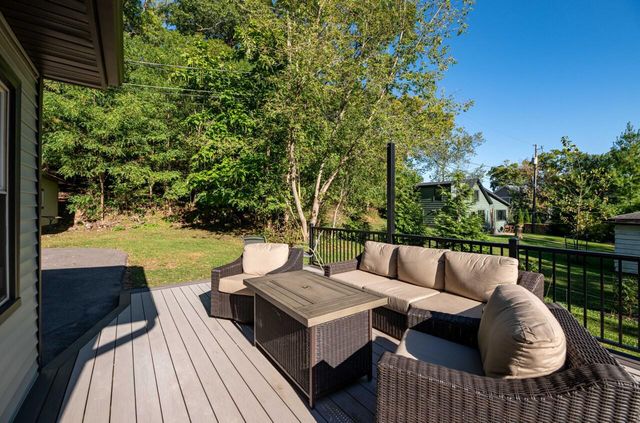 W298N2808 Shady LANE, Pewaukee, WI 53072