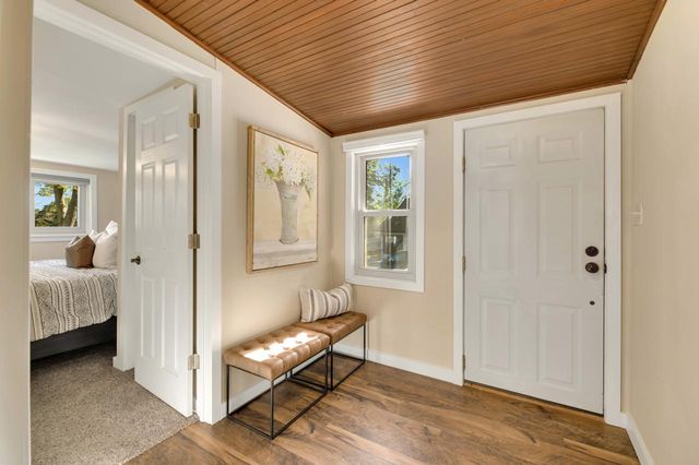 W298N2808 Shady LANE, Pewaukee, WI 53072