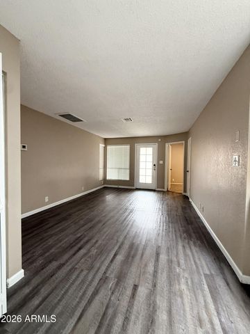 501 W TONOPAH Drive 7, Phoenix, AZ 85027