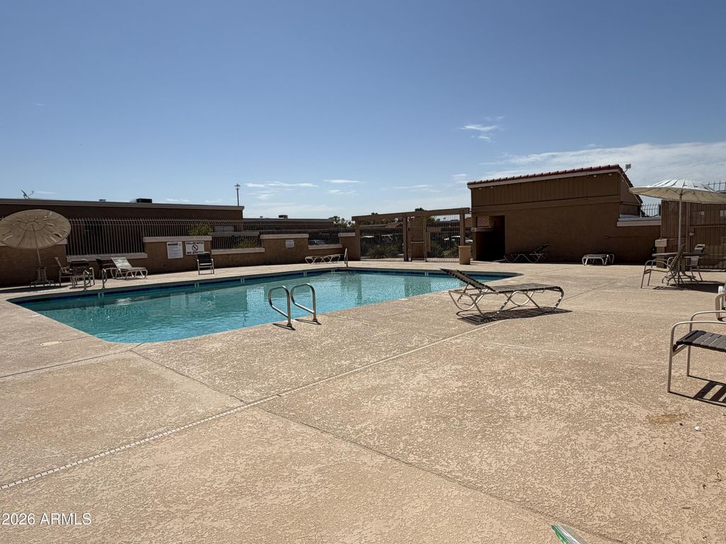 501 W TONOPAH Drive 7, Phoenix, AZ 85027