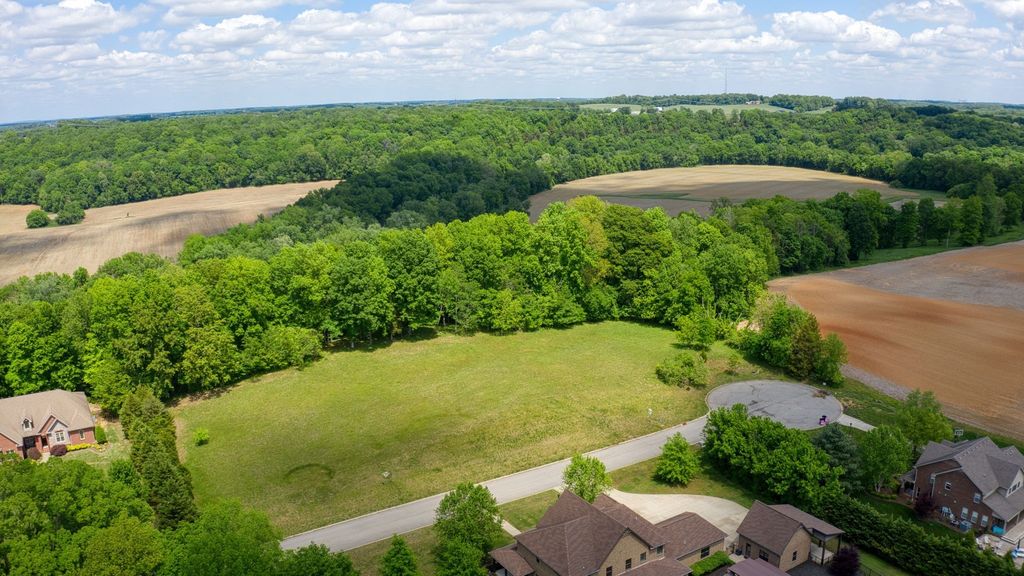 24 Port Royal Estate, Adams, TN 37010