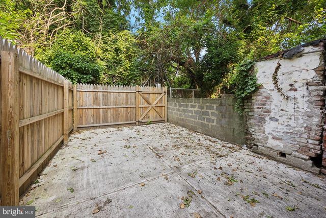 2416 N CARLISLE ST, Philadelphia, PA 19132