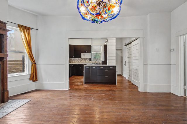 1601 S Henderson Street, Fort Worth, TX 76104