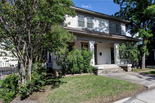 1601 S Henderson Street, Fort Worth, TX 76104