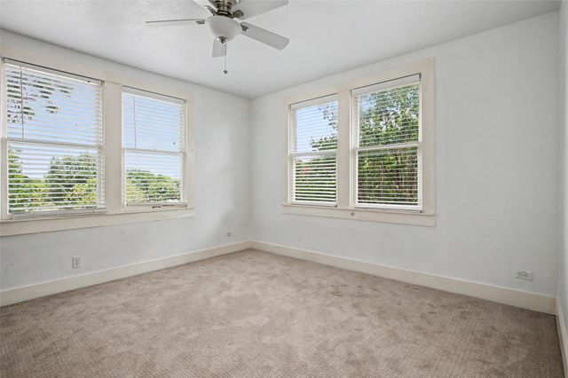 1601 S Henderson Street, Fort Worth, TX 76104