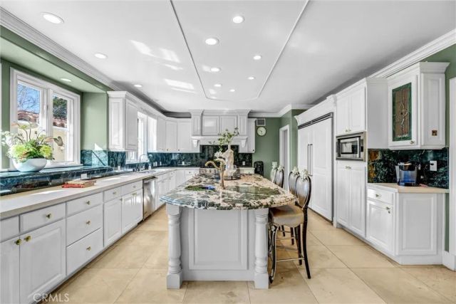 2290 Lombardy, San Marino, CA 91108