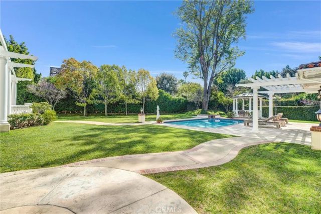 2290 Lombardy, San Marino, CA 91108