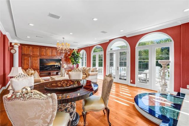 2290 Lombardy, San Marino, CA 91108