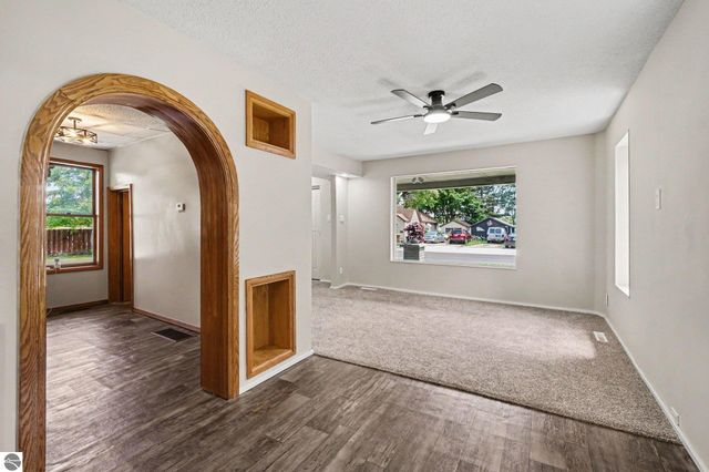1309 Rosedale Street, Alma, MI 48801