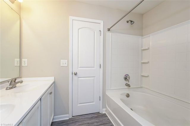 1679 Parkside Meadow Drive, Winston-salem, NC 27127