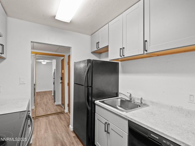 2955 Lakeside Drive 111, Reno, NV 89509