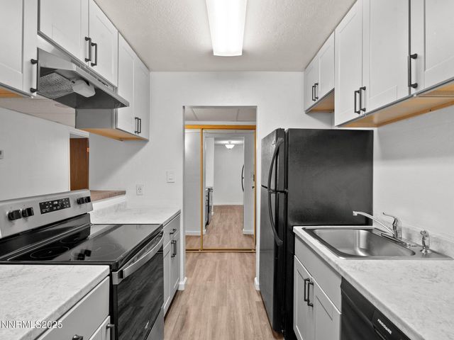 2955 Lakeside Drive 111, Reno, NV 89509