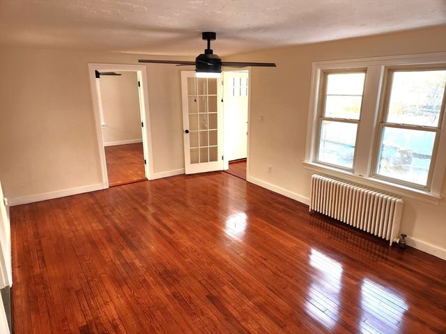 41 Bridgeport Street, Worcester, MA 01604