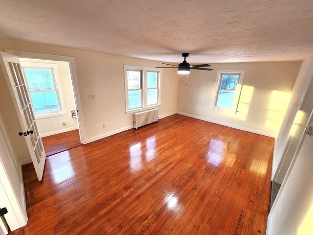 41 Bridgeport Street, Worcester, MA 01604