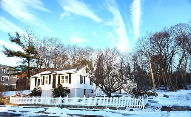 41 Bridgeport Street, Worcester, MA 01604