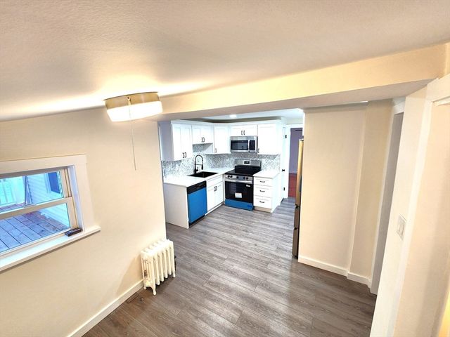 41 Bridgeport Street, Worcester, MA 01604