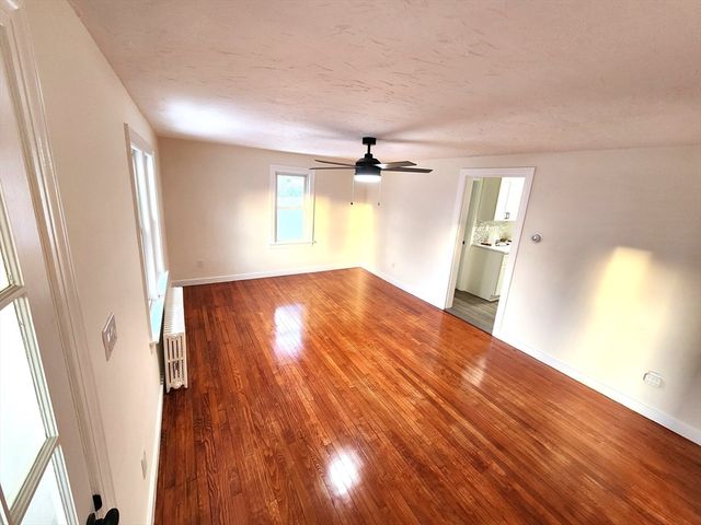 41 Bridgeport Street, Worcester, MA 01604