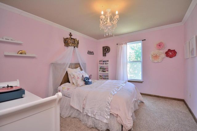 1525 Whitewater DRIVE, West Bend, WI 53095