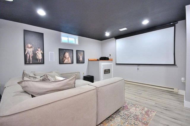 1525 Whitewater DRIVE, West Bend, WI 53095