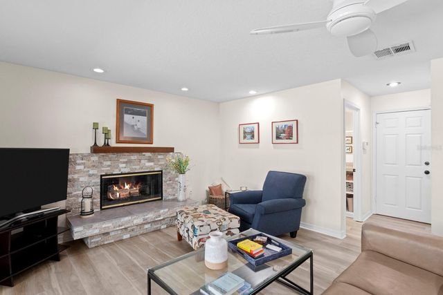 1107 GLENN LANE, Safety Harbor, FL 34695