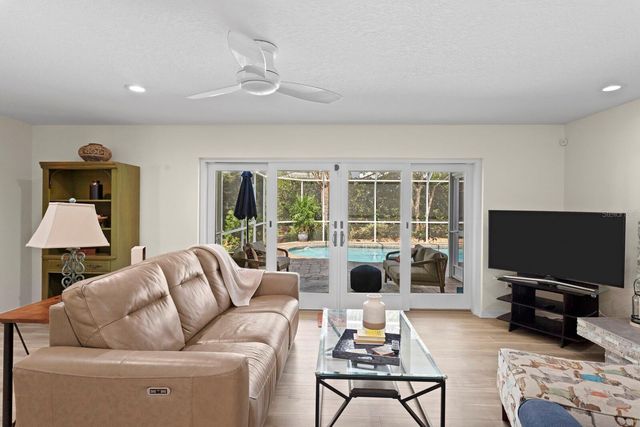 1107 GLENN LANE, Safety Harbor, FL 34695