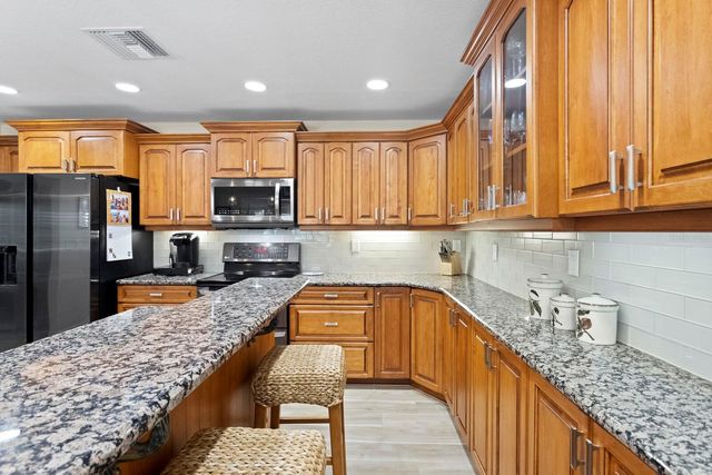 1107 GLENN LANE, Safety Harbor, FL 34695