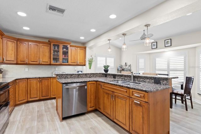 1107 GLENN LANE, Safety Harbor, FL 34695