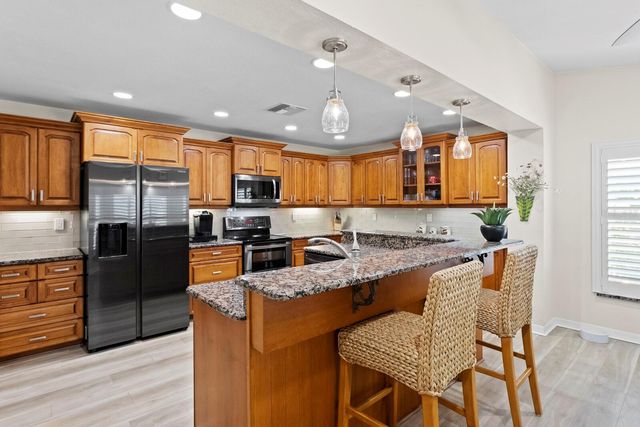 1107 GLENN LANE, Safety Harbor, FL 34695