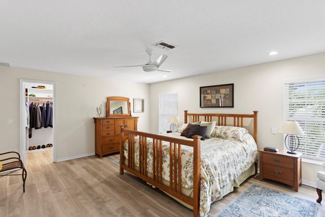 1107 GLENN LANE, Safety Harbor, FL 34695