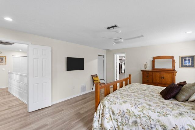 1107 GLENN LANE, Safety Harbor, FL 34695