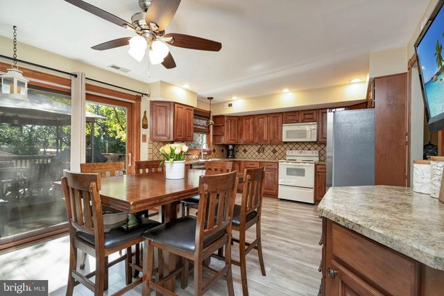 3933 WREXHAM CT, Bensalem, PA 19020