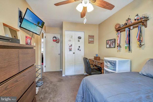 3933 WREXHAM CT, Bensalem, PA 19020