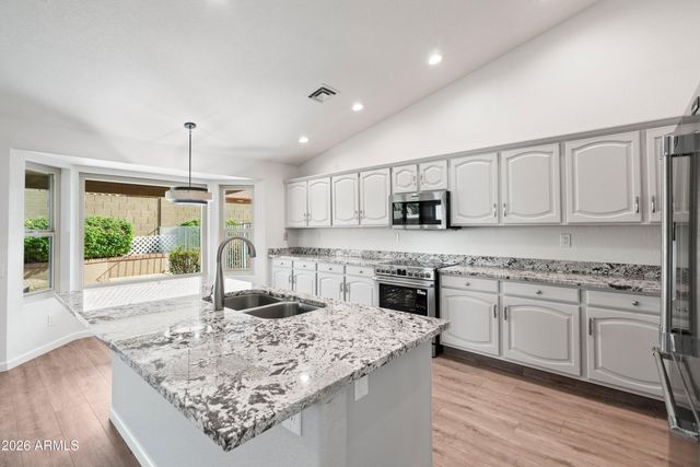 3460 W IRONWOOD Drive, Chandler, AZ 85226