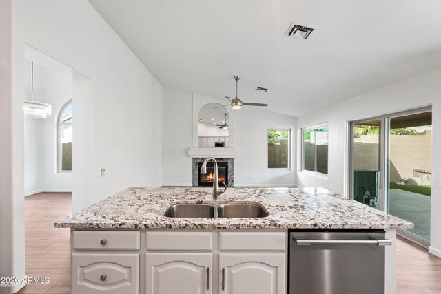 3460 W IRONWOOD Drive, Chandler, AZ 85226