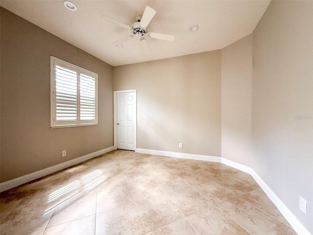 Image 22 of property listing at 19147 PARK PLACE BOULEVARD, Eustis, FL 32736