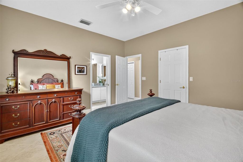 Image 34 of property listing at 19147 PARK PLACE BOULEVARD, Eustis, FL 32736