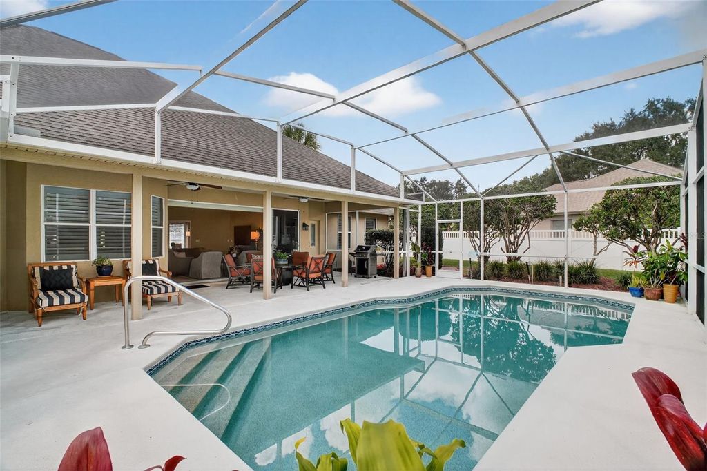 Image 40 of property listing at 19147 PARK PLACE BOULEVARD, Eustis, FL 32736