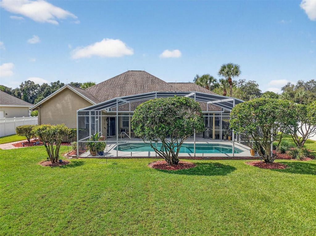 Image 54 of property listing at 19147 PARK PLACE BOULEVARD, Eustis, FL 32736