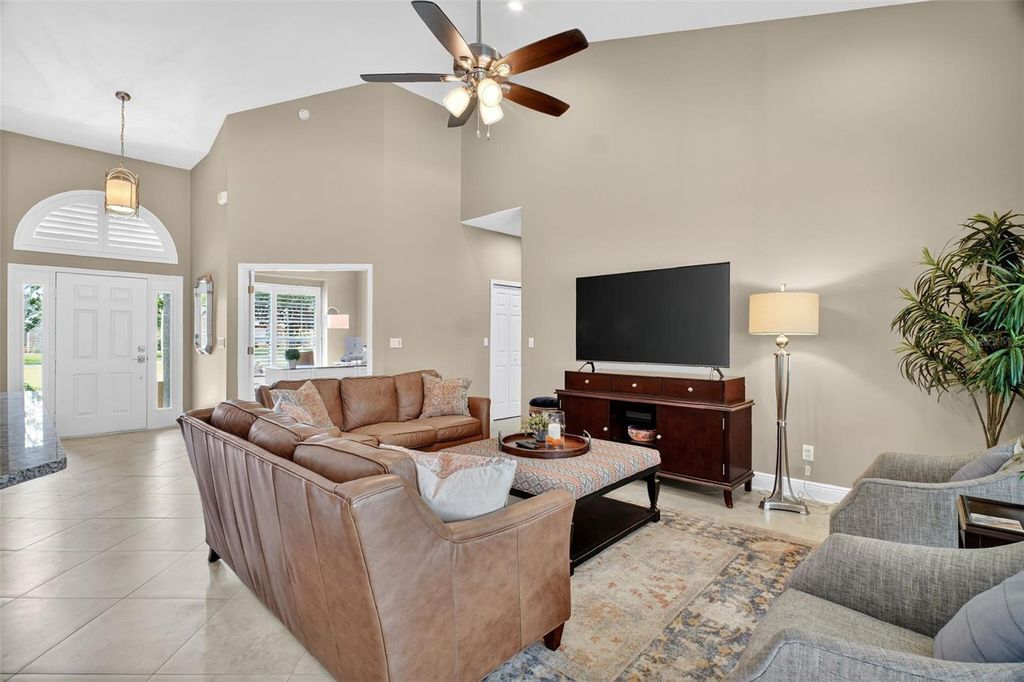 Image 7 of property listing at 19147 PARK PLACE BOULEVARD, Eustis, FL 32736